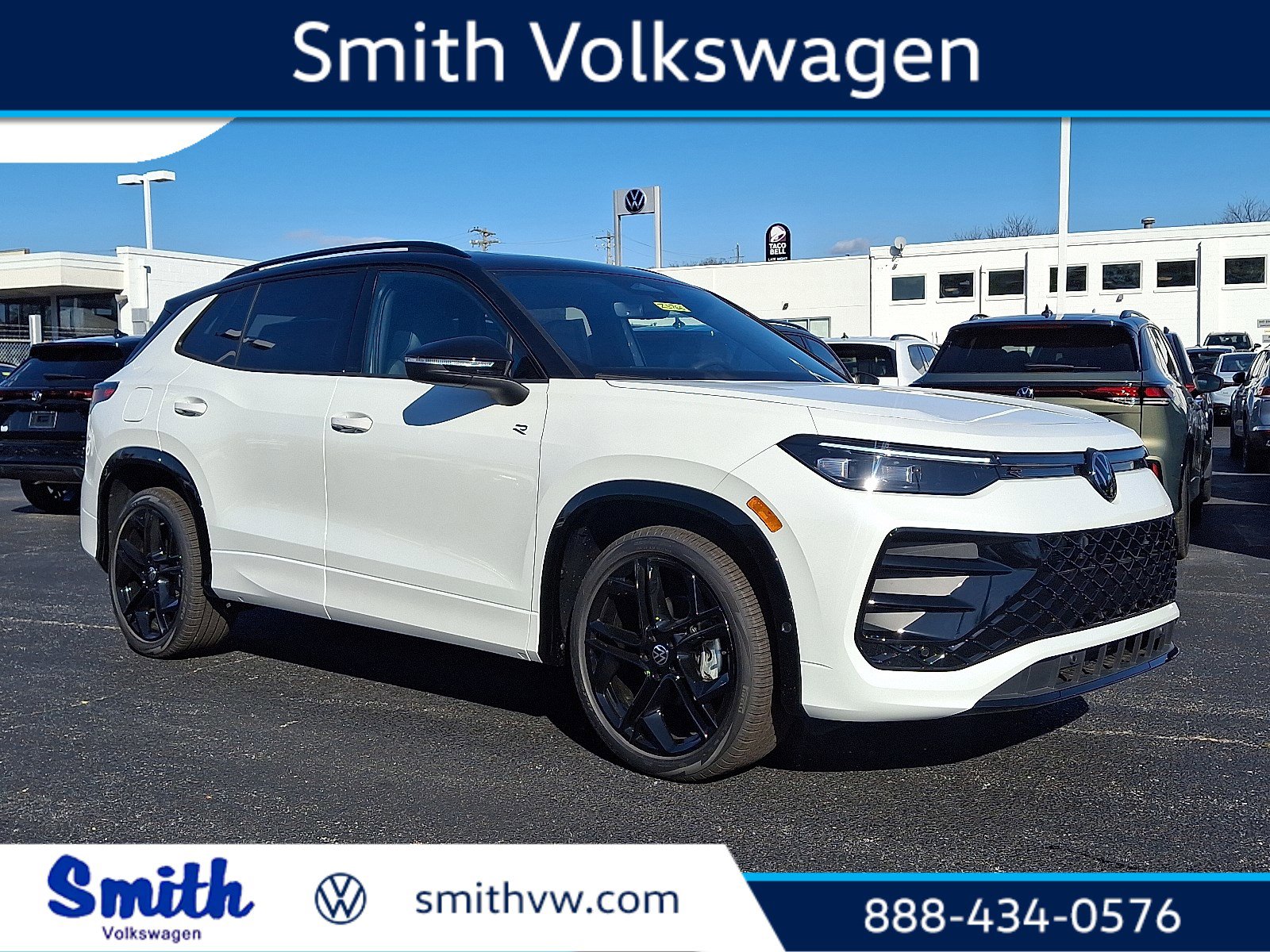 2026 Volkswagen Tiguan SE R-LINE BLACK's photo