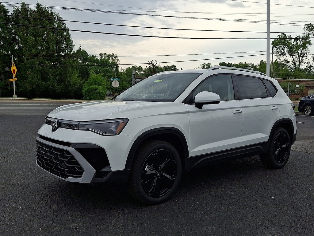 New 2026 Volkswagen Taos 1.5T SEL SUV