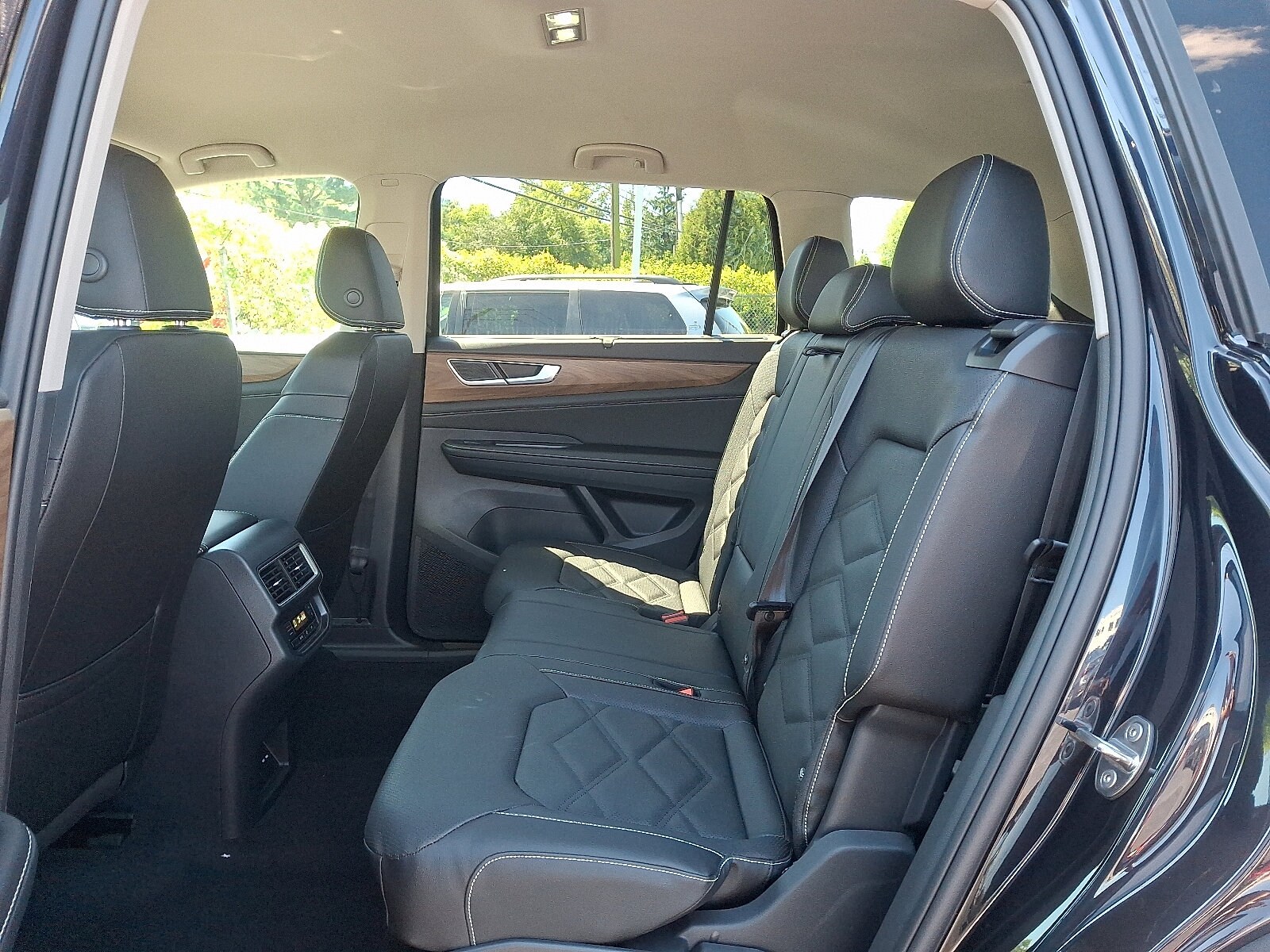 2026 Volkswagen Atlas SE w/Tech - Photo 6