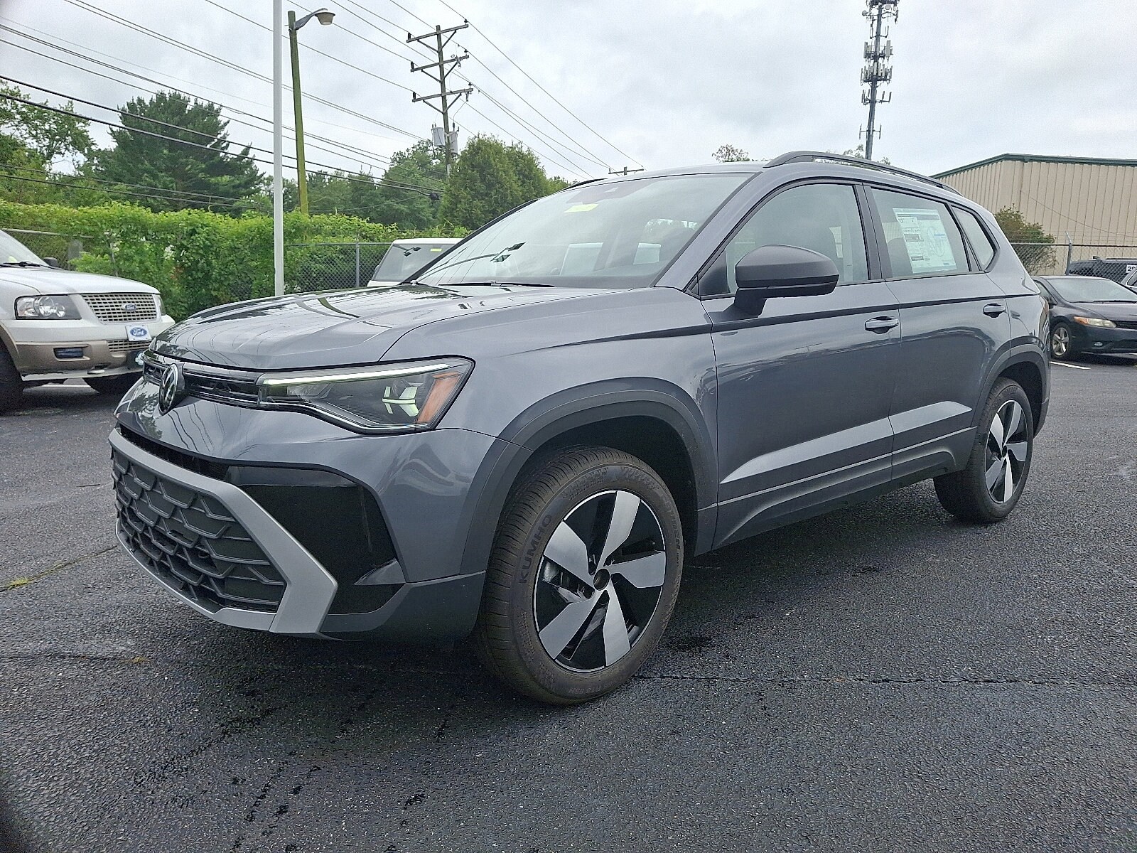 2025 Volkswagen Taos S photo 2