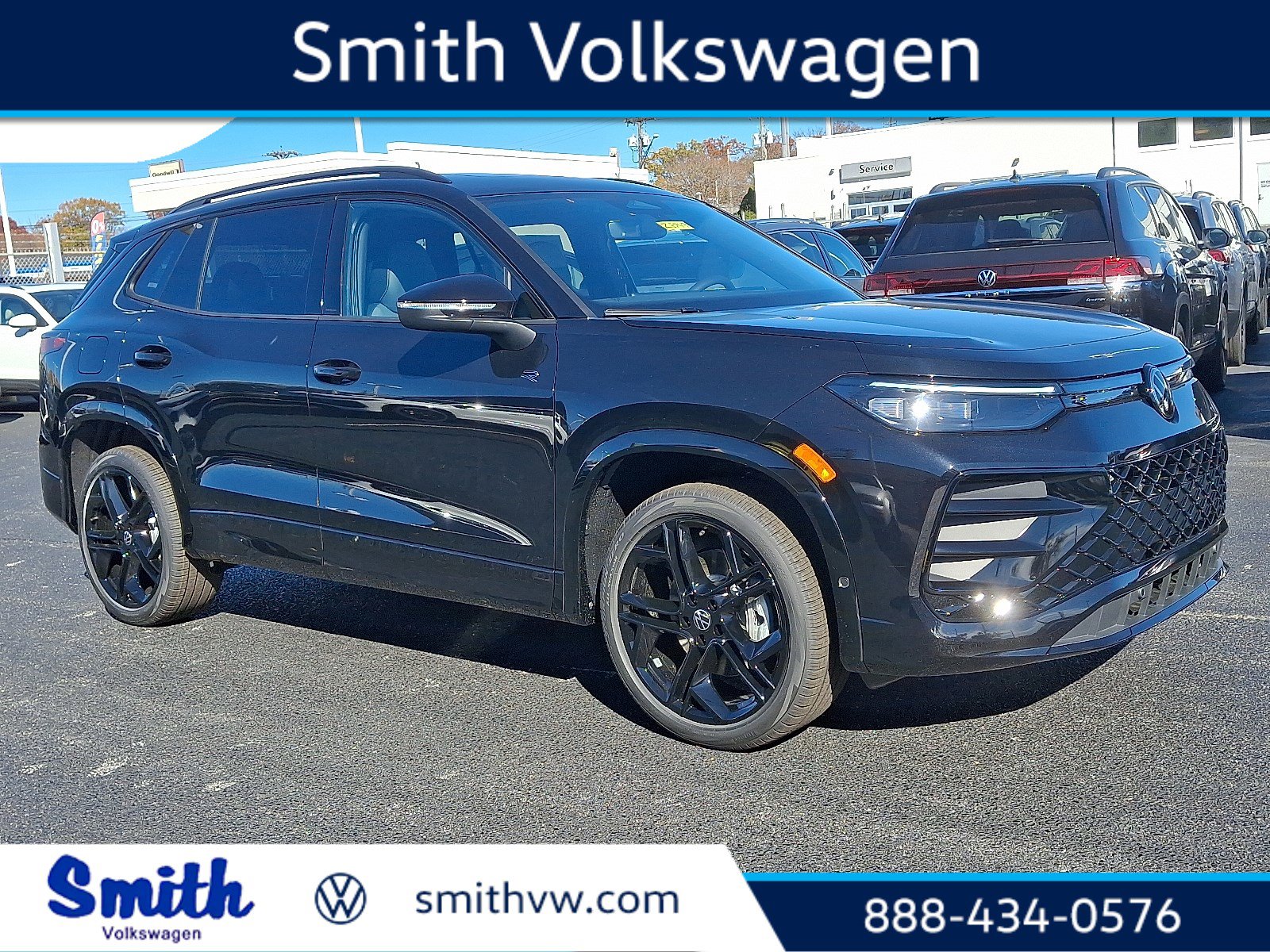 2026 Volkswagen Tiguan SE R-LINE BLACK's photo