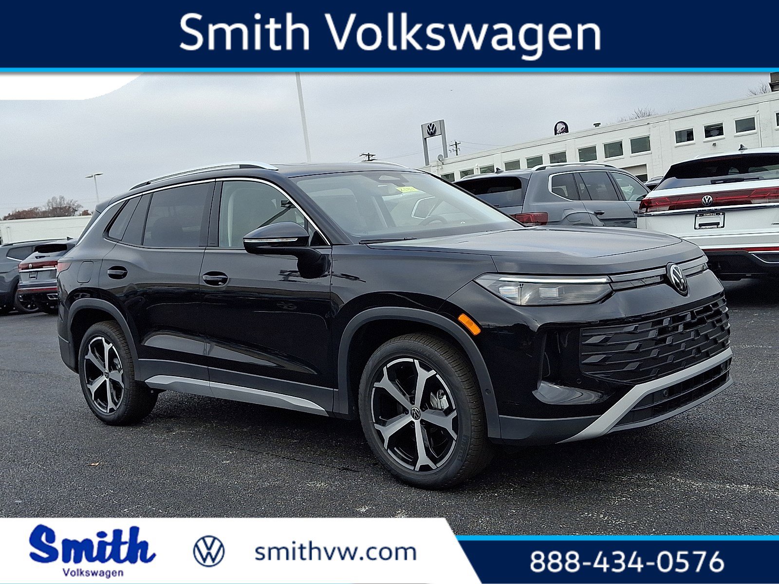 2026 Volkswagen Tiguan SE's photo