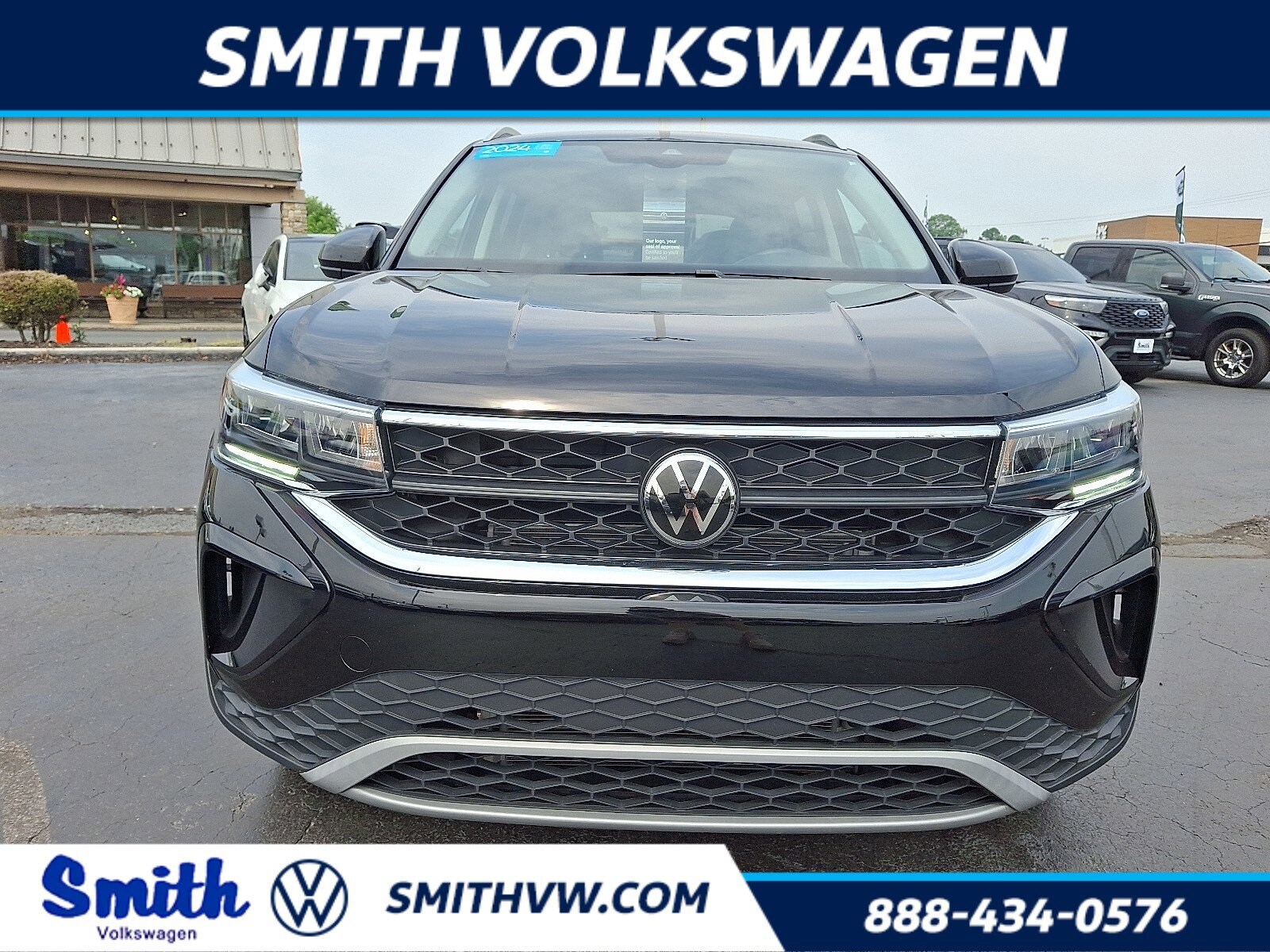 2024 Volkswagen Taos SE photo 2