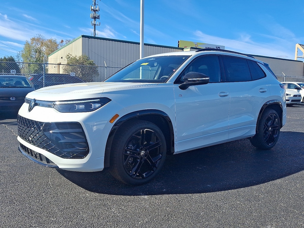 New 2026 Volkswagen Tiguan 2.0T SE R-Line Black SUV