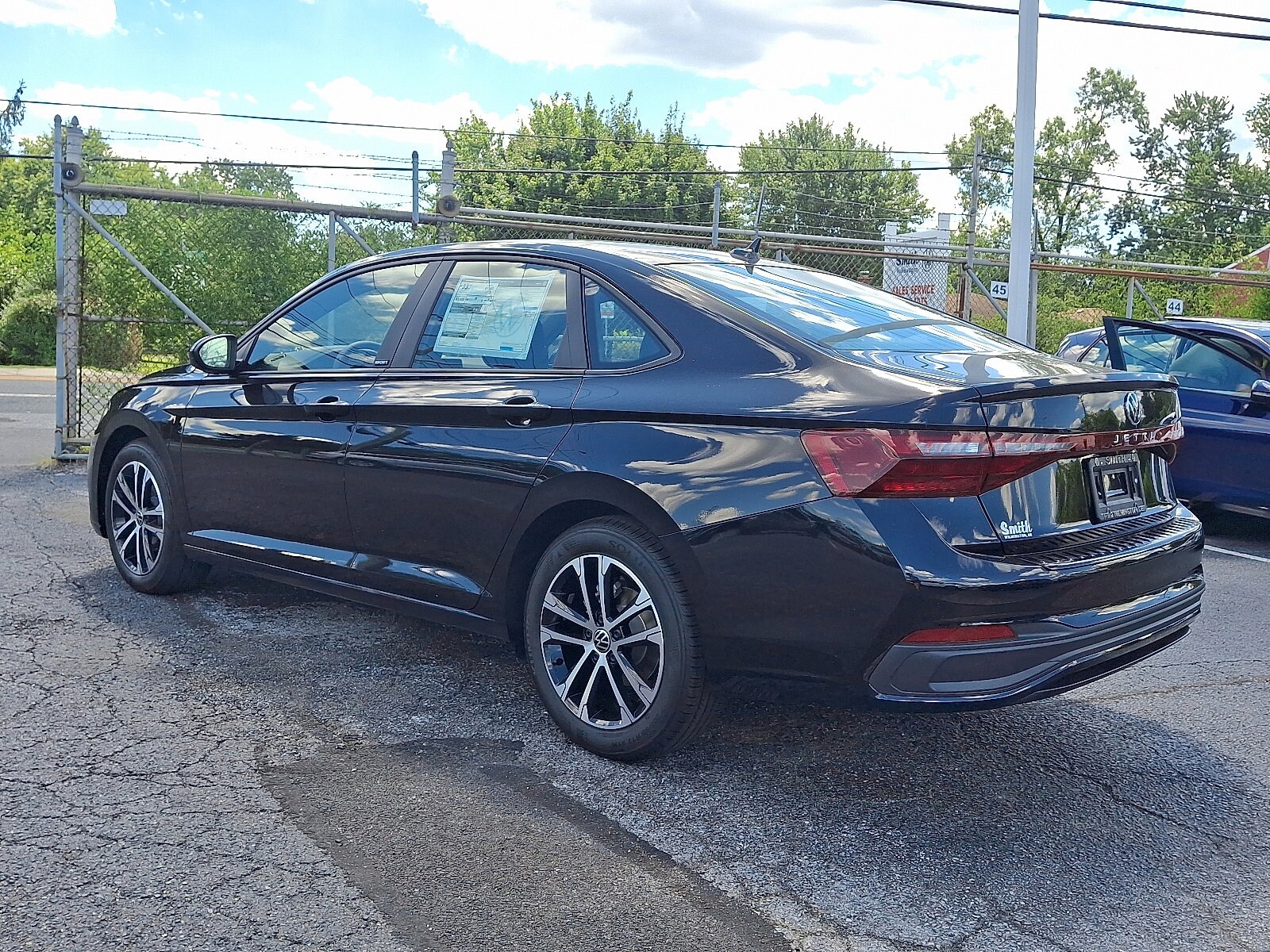 2025 Volkswagen Jetta 1.5T Sport photo 3