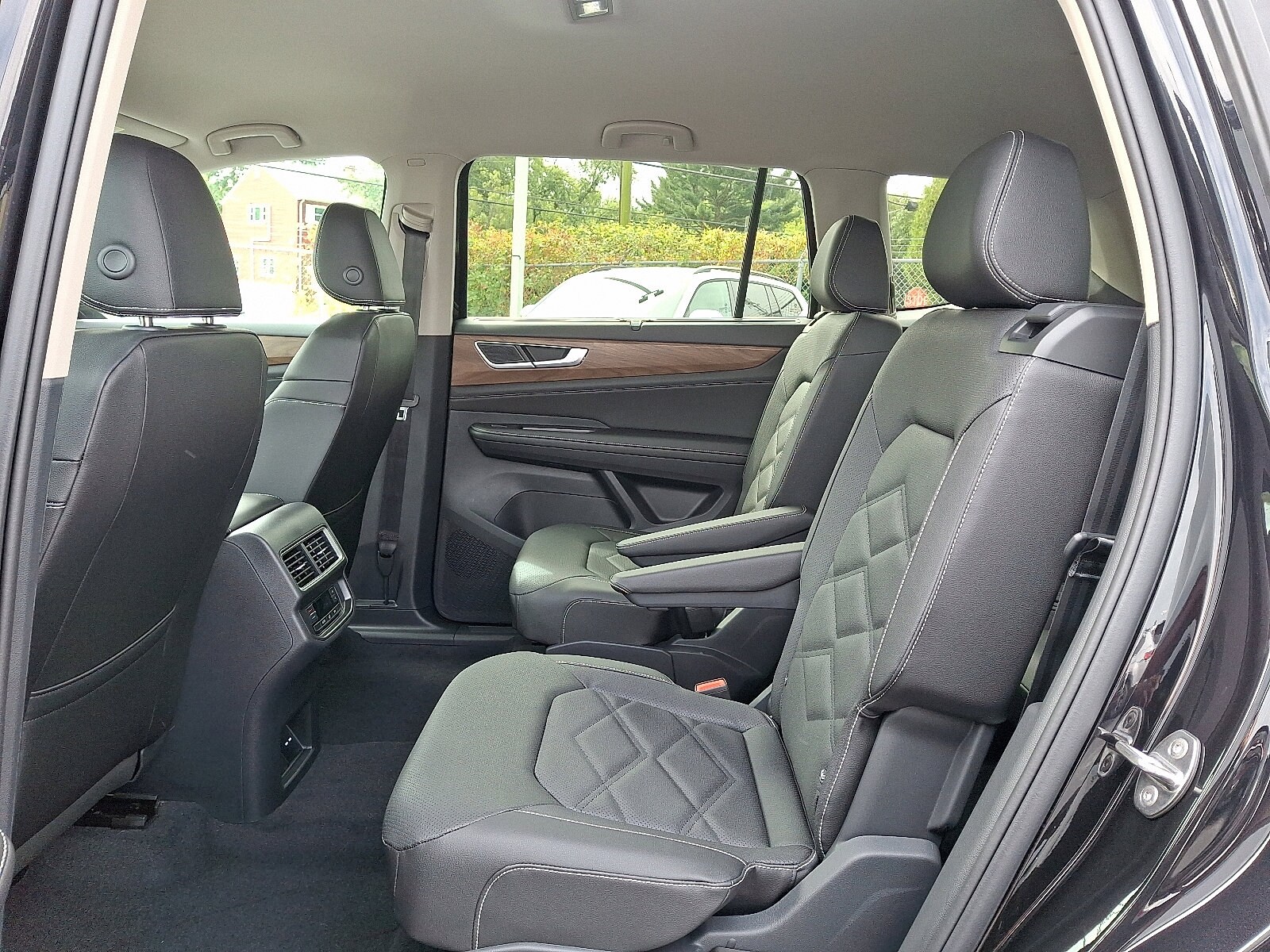 2026 Volkswagen Atlas SE w/Tech - Photo 6
