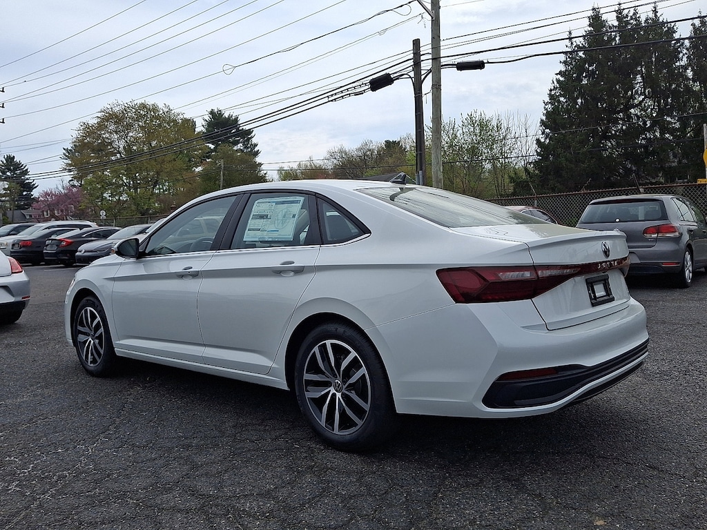 New 2026 Volkswagen Jetta 1.5T SE Sedan