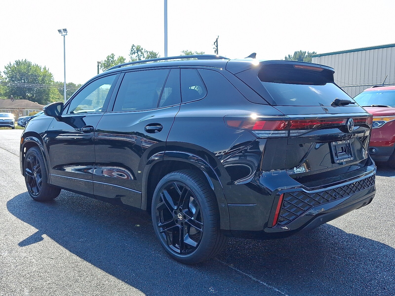 2025 Volkswagen Tiguan SE R-Line Black photo 3