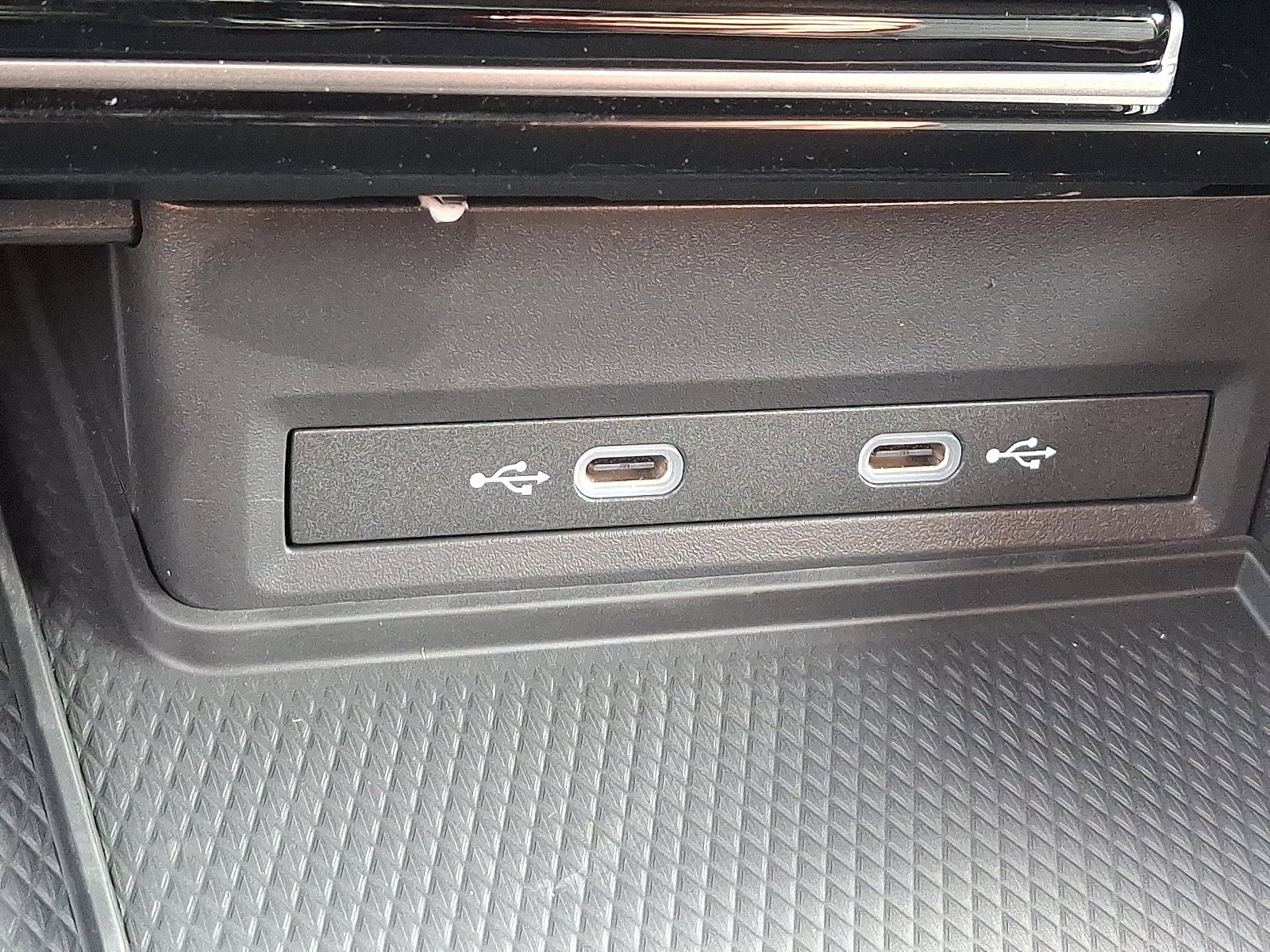 2026 Volkswagen Atlas SE w/Tech - Photo 16