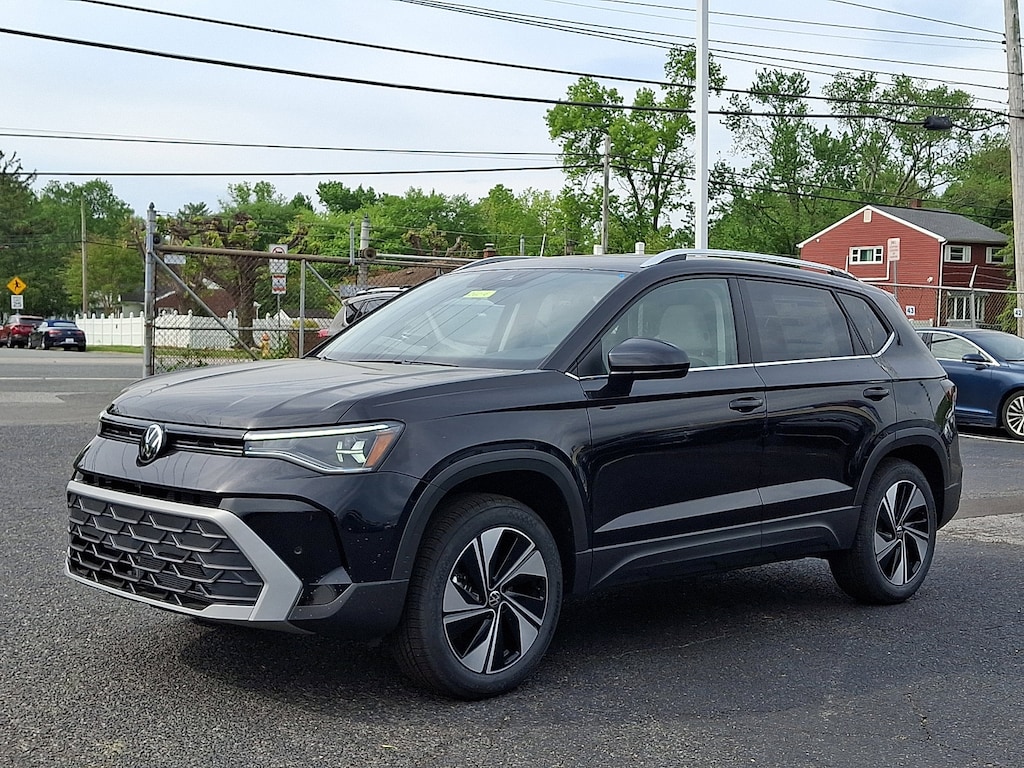 New 2026 Volkswagen Taos 1.5T SE SUV