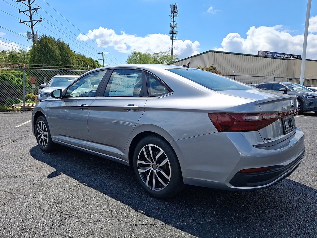 New 2026 Volkswagen Jetta 1.5T SE Sedan