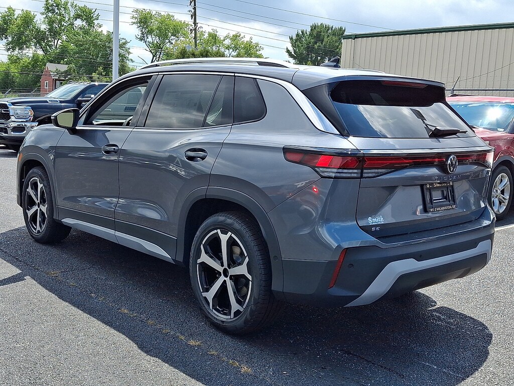New 2026 Volkswagen Tiguan SE SUV