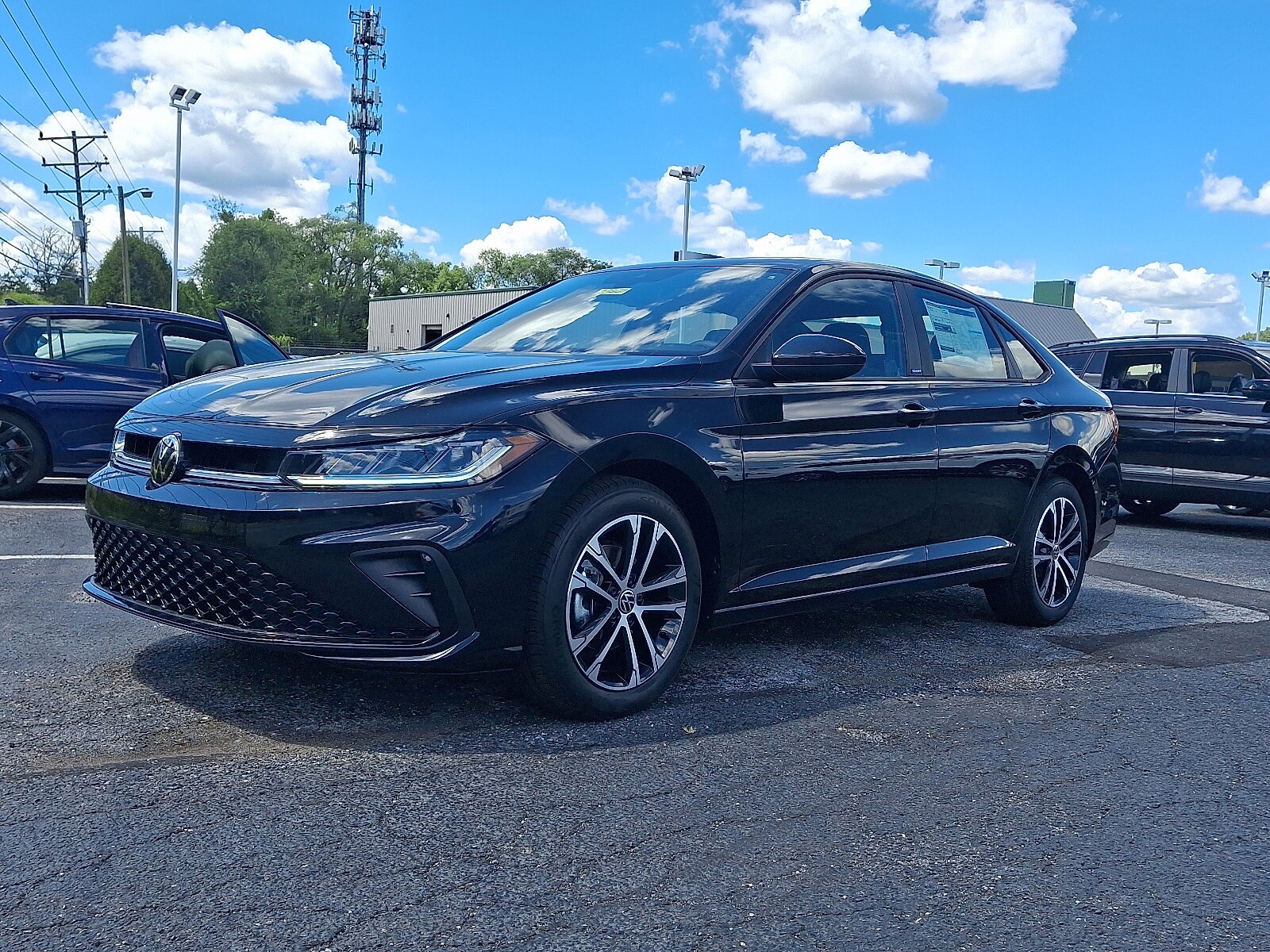 2025 Volkswagen Jetta 1.5T Sport photo 2