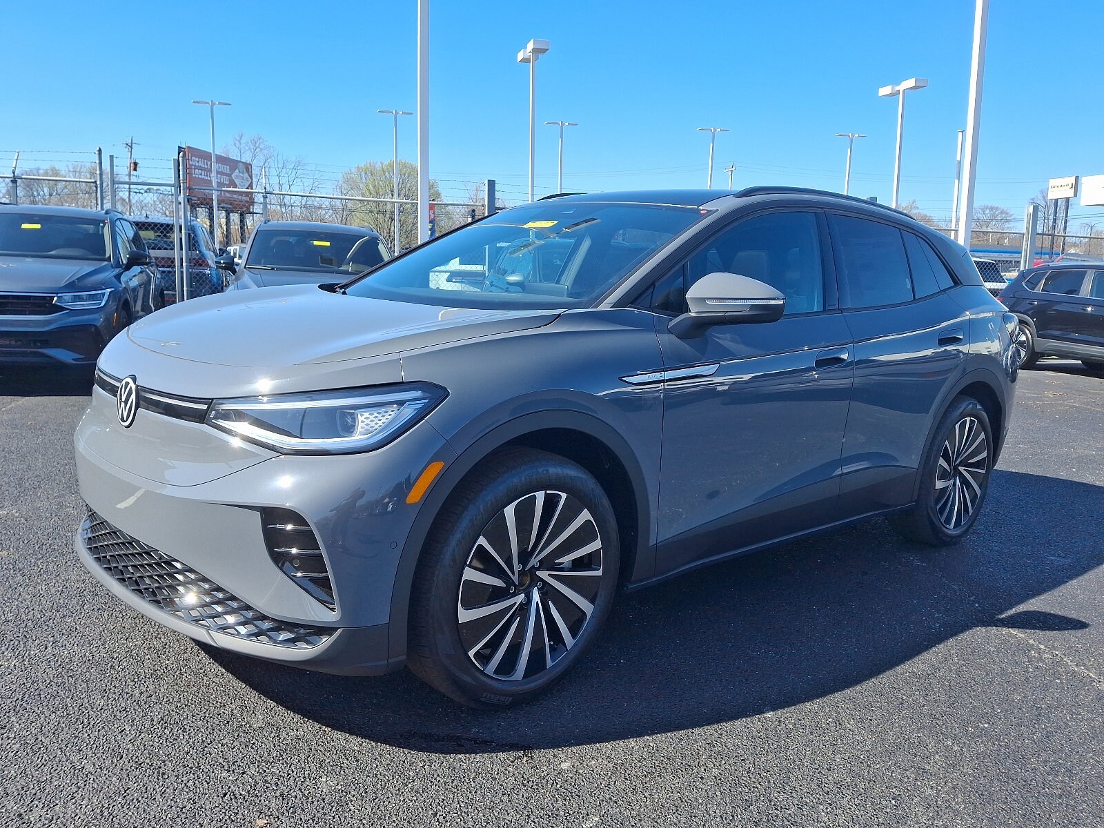 2025 Volkswagen ID.4 S photo 2