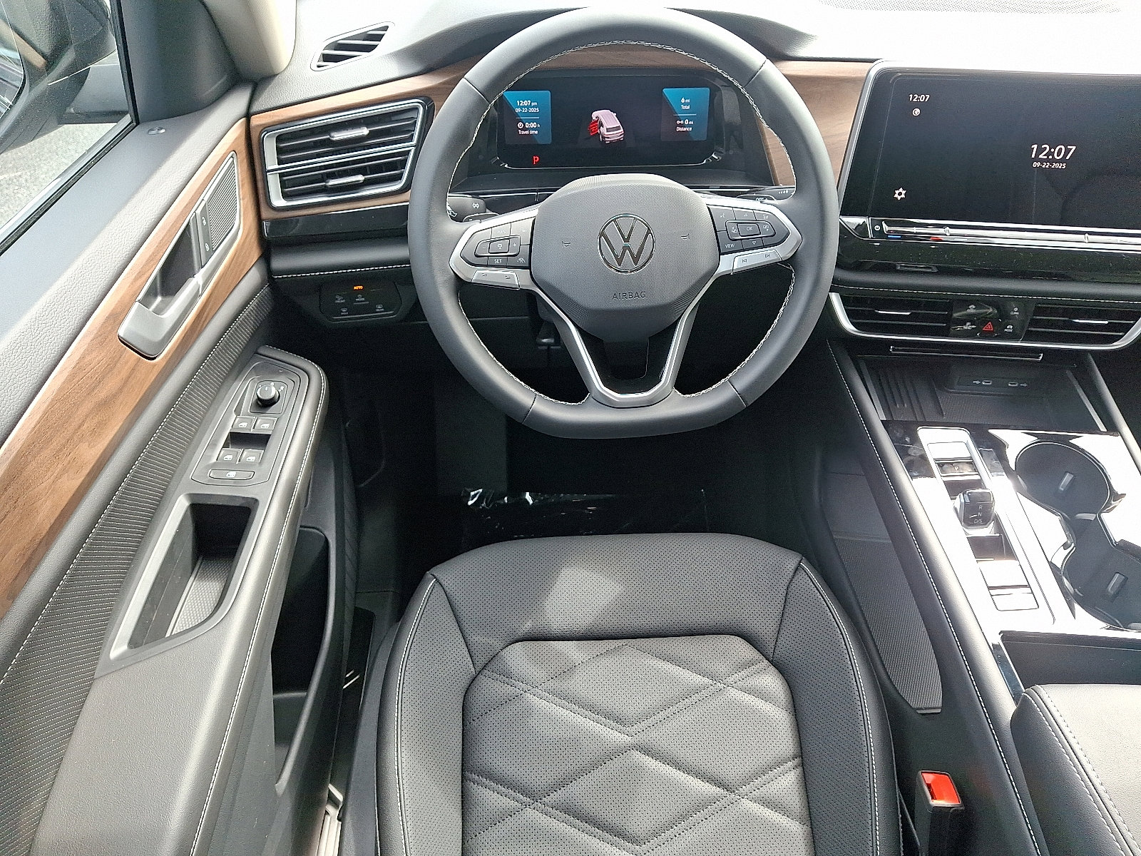 2026 Volkswagen Atlas SE w/Tech - Photo 8
