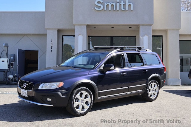 Featured Pre-Owned 2016 Volvo XC70 T5 Drive-E Premier Wagon for sale in San Luis Obispo, CA
