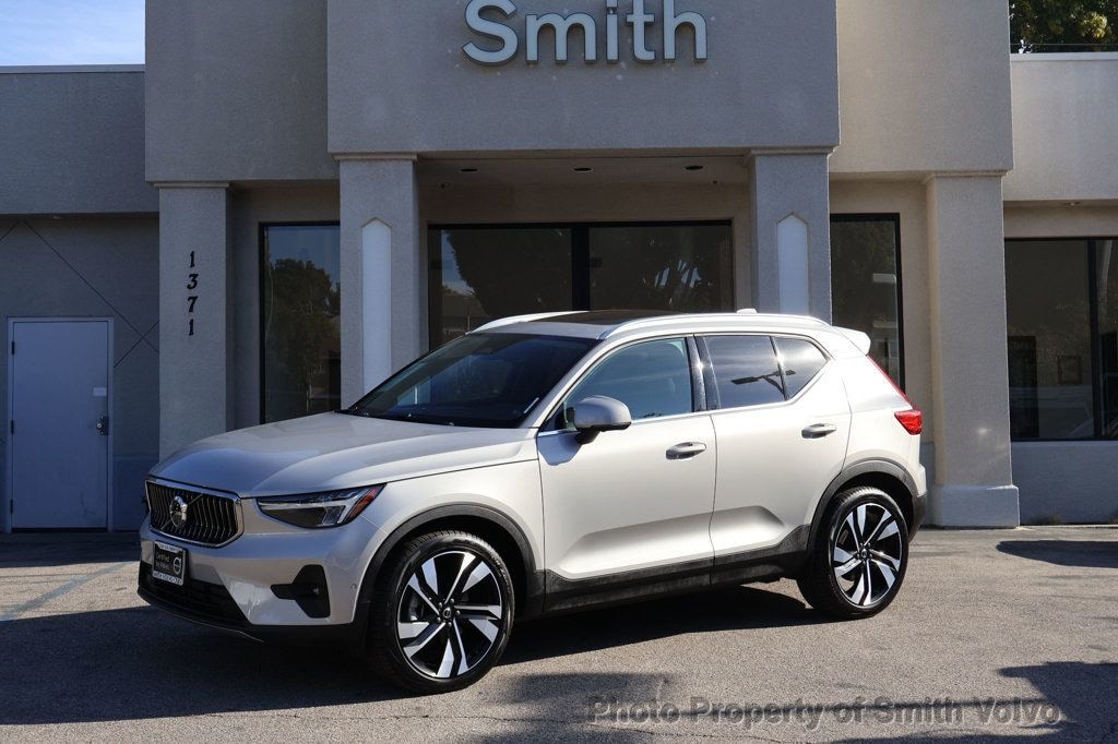 Certified 2025 Volvo XC40 B5 Plus Bright Theme SUV