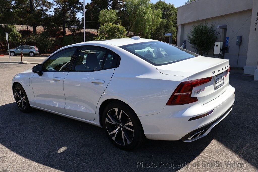 Used 2022 Volvo S60 Recharge Plug-In Hybrid eAWD R Design Expression Sedan