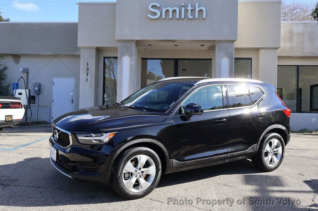 Used 2020 Volvo XC40 T4 Momentum SUV
