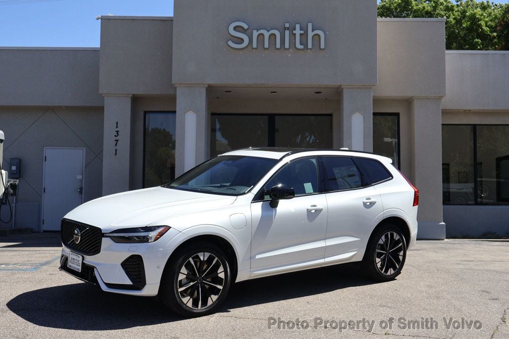 2026 Volvo XC60 T8 Plus Dark AWD's photo