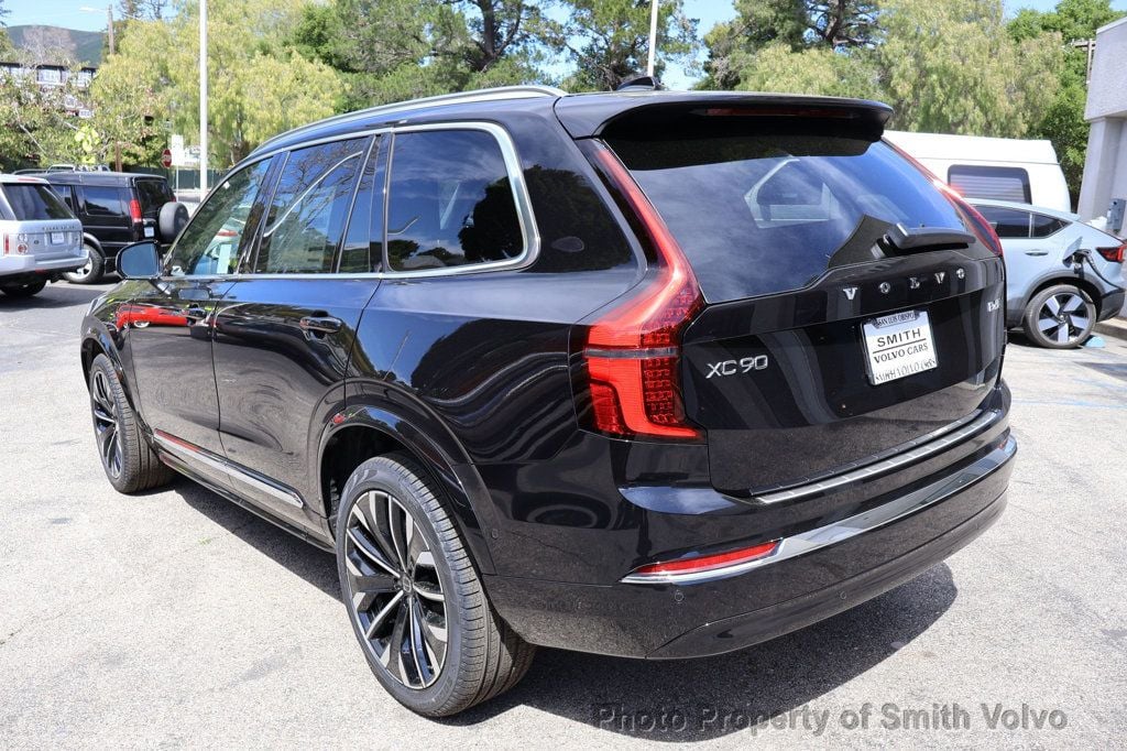 2025 Volvo XC90 Plus photo 2
