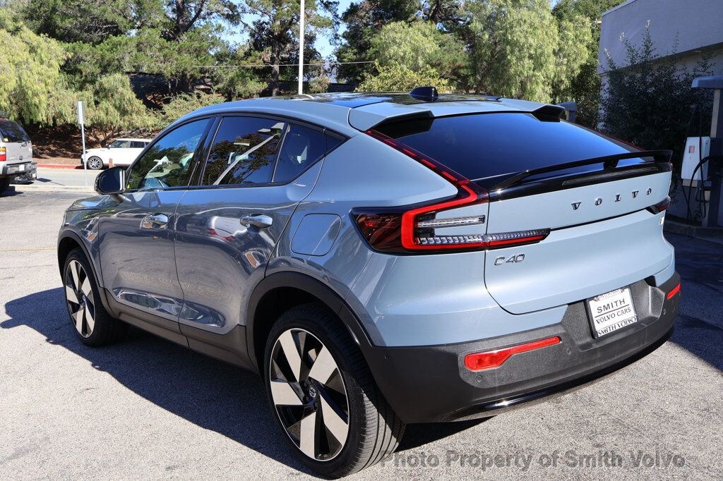 2023 Volvo C40 Recharge Ultimate photo 2
