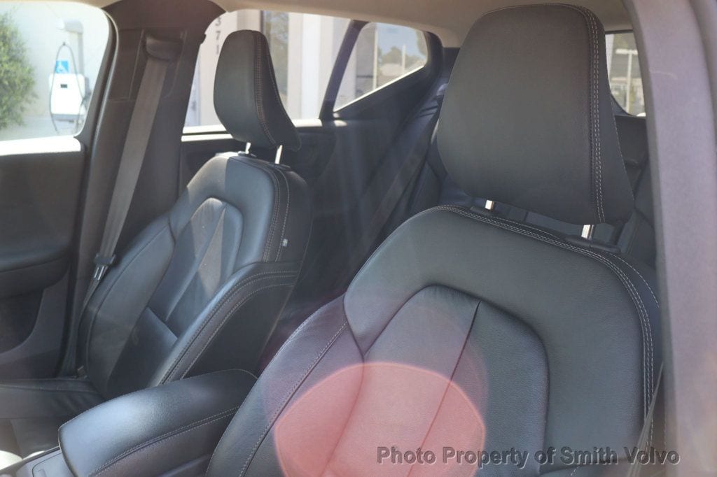 2022 Volvo XC40 Momentum - Photo 9