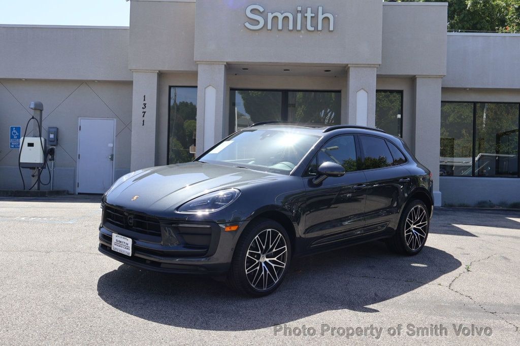 2024 Porsche Macan Base