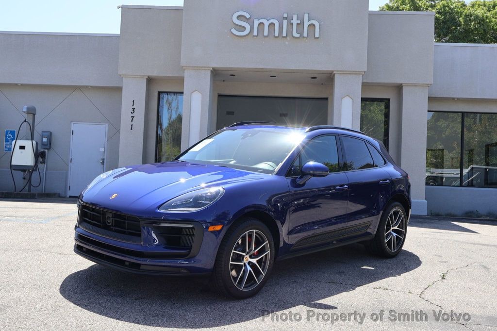 2024 Porsche Macan S's photo