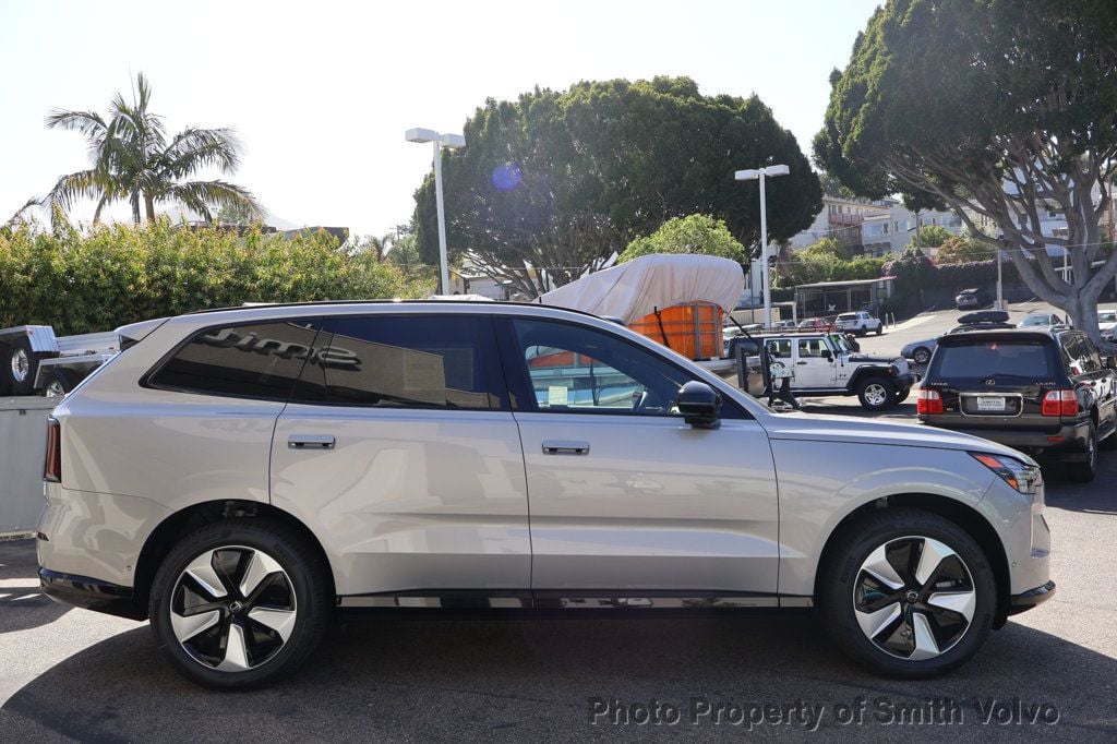 2025 Volvo EX90 Twin Motor Plus photo 4
