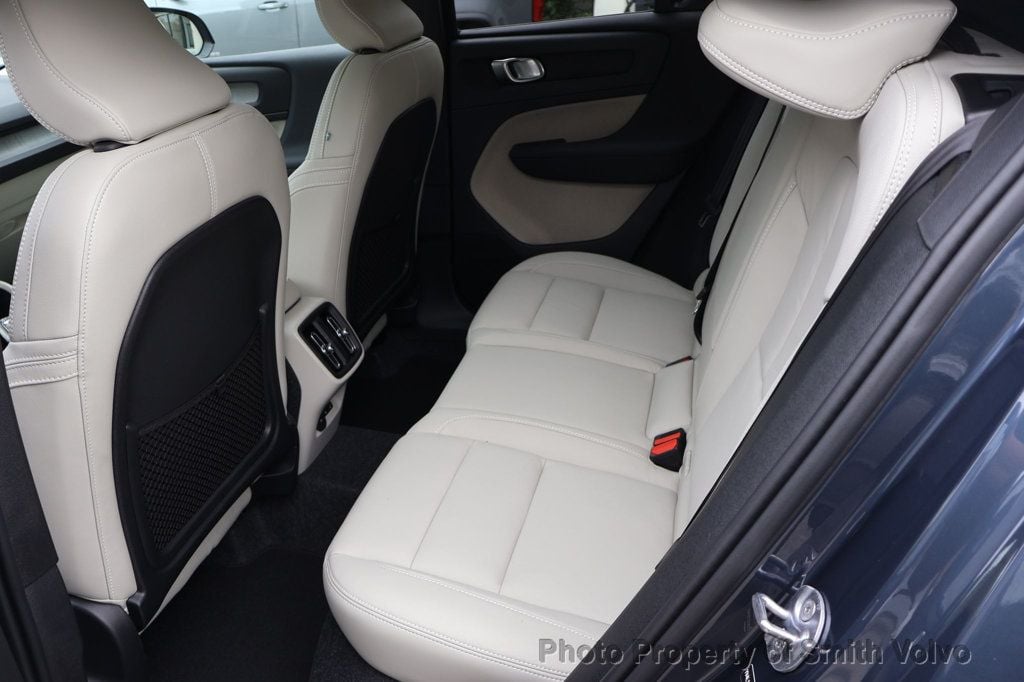 2026 Volvo XC40 Ultra - Photo 13