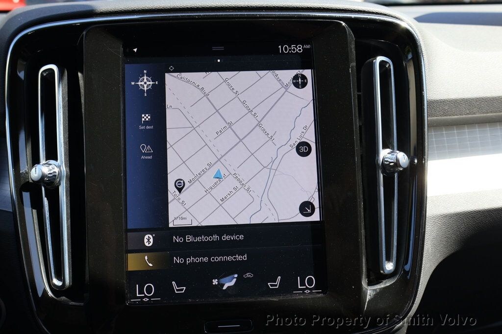 2022 Volvo XC40 Momentum - Photo 23