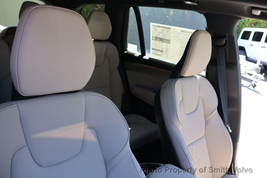 2026 Volvo XC90 Plus - Photo 18