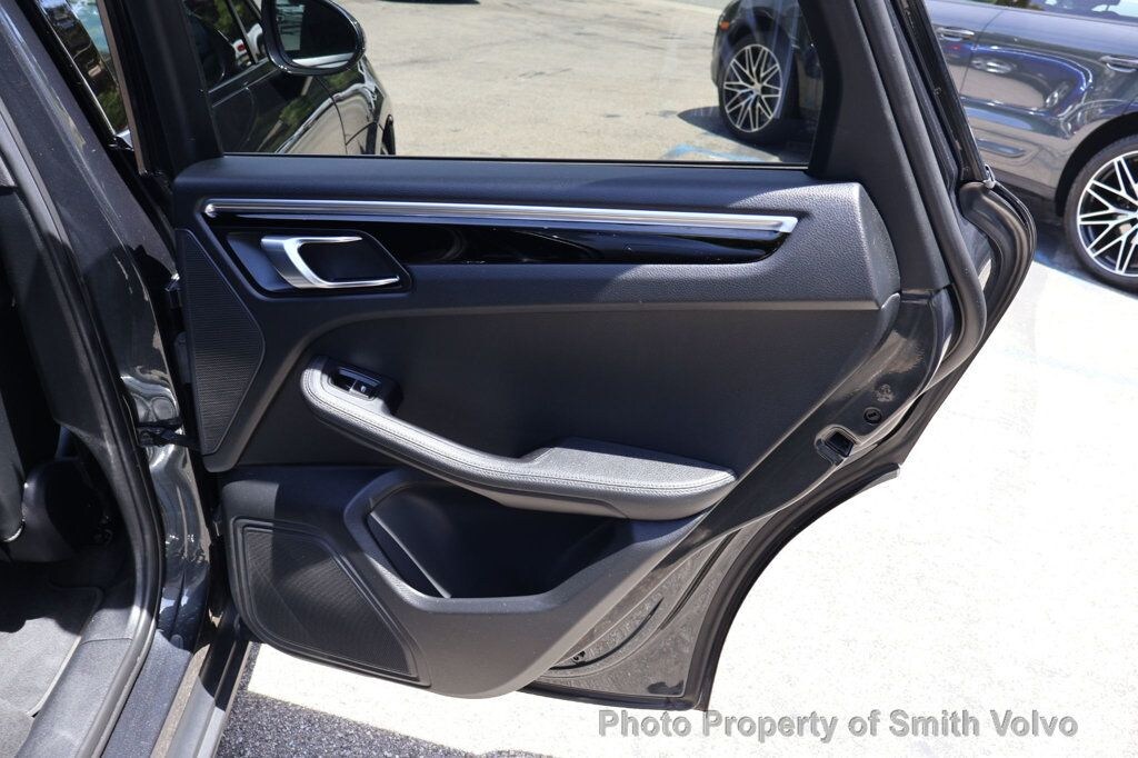 2020 Porsche Macan Base - Photo 21