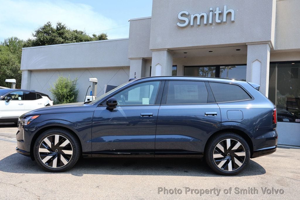 2025 Volvo EX90 Twin Motor Performance Ultra photo 2