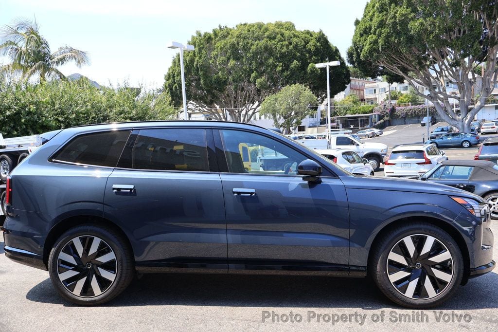 2025 Volvo EX90 Ultra - Photo 6