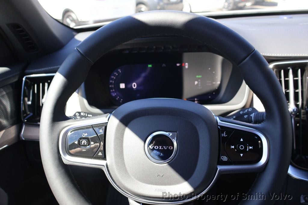 2026 Volvo XC90 Plus - Photo 22