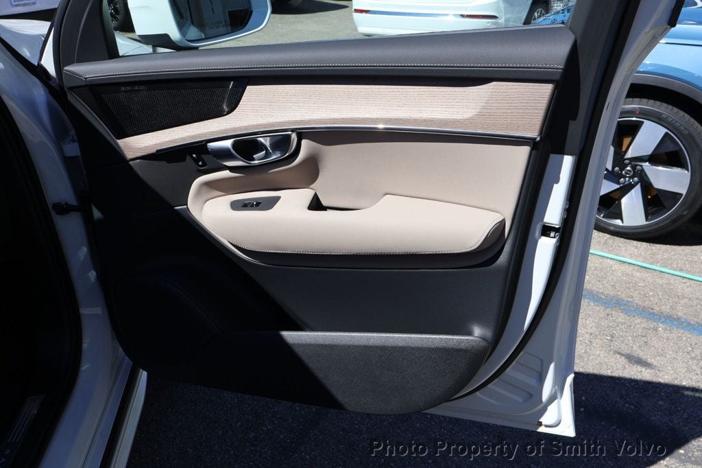 2026 Volvo XC90 Plus - Photo 20