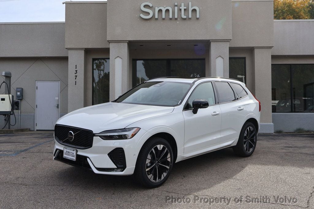 2026 Volvo XC60 Plus's photo