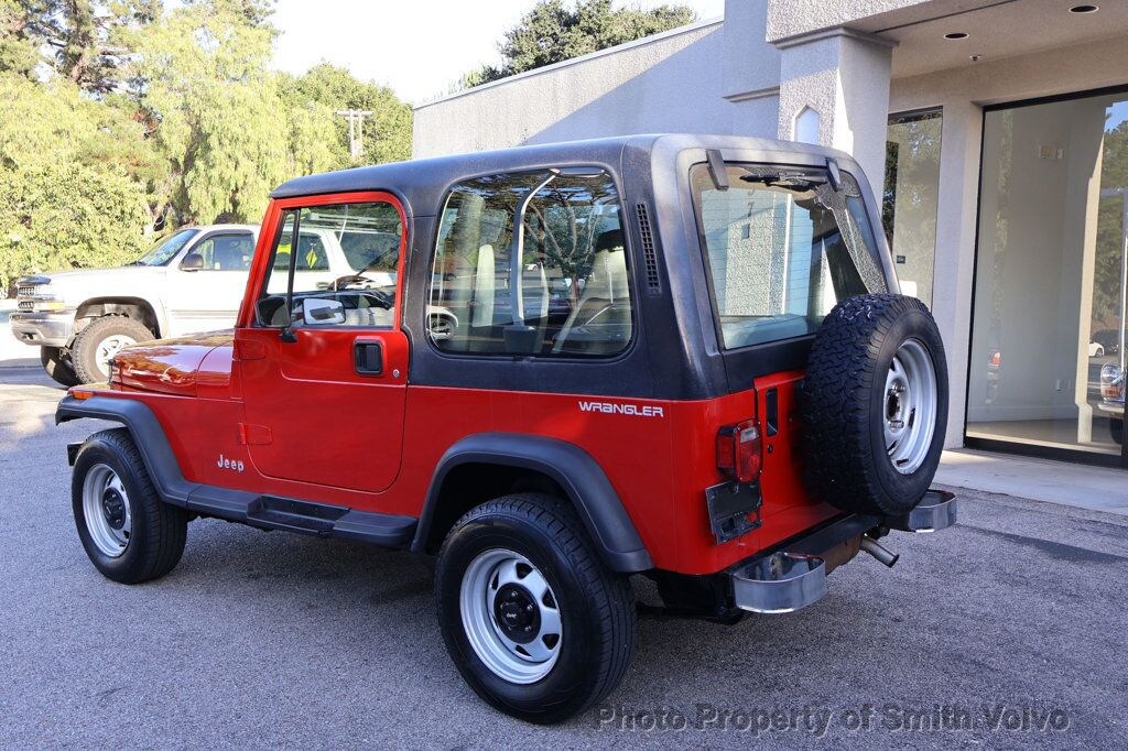 1993 Jeep Wrangler Base photo 2