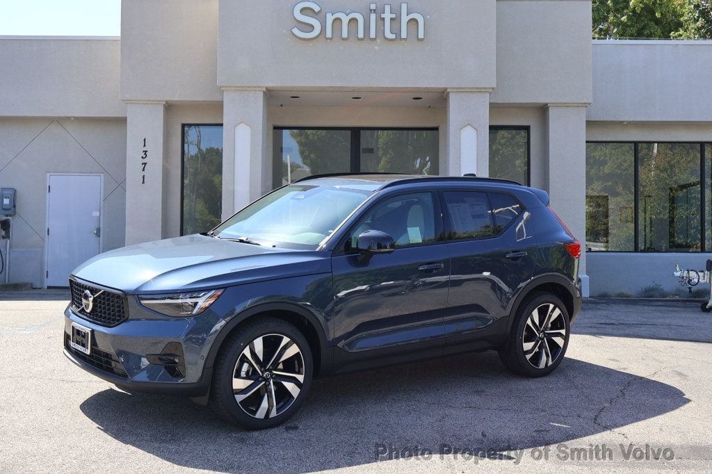 2026 Volvo XC40