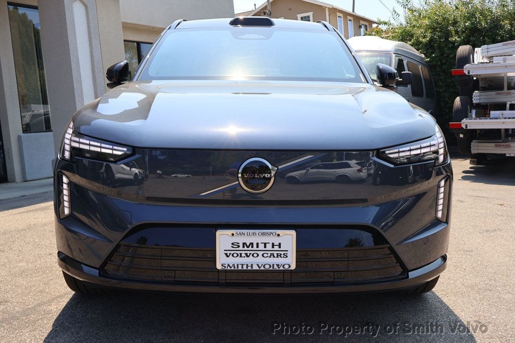2025 Volvo EX90 Ultra - Photo 8