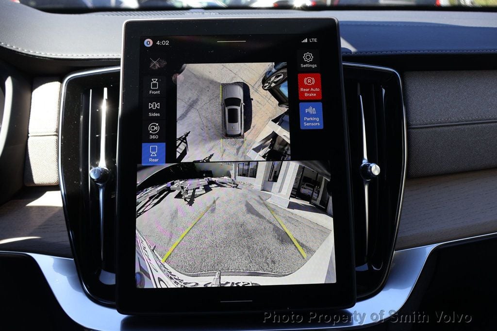 2026 Volvo XC90 Plus - Photo 23