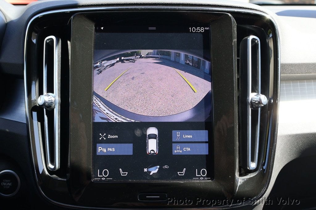 2022 Volvo XC40 Momentum - Photo 22