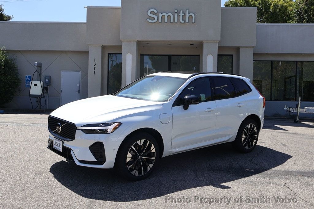 2026 Volvo XC60 T8 Plus Dark AWD's photo