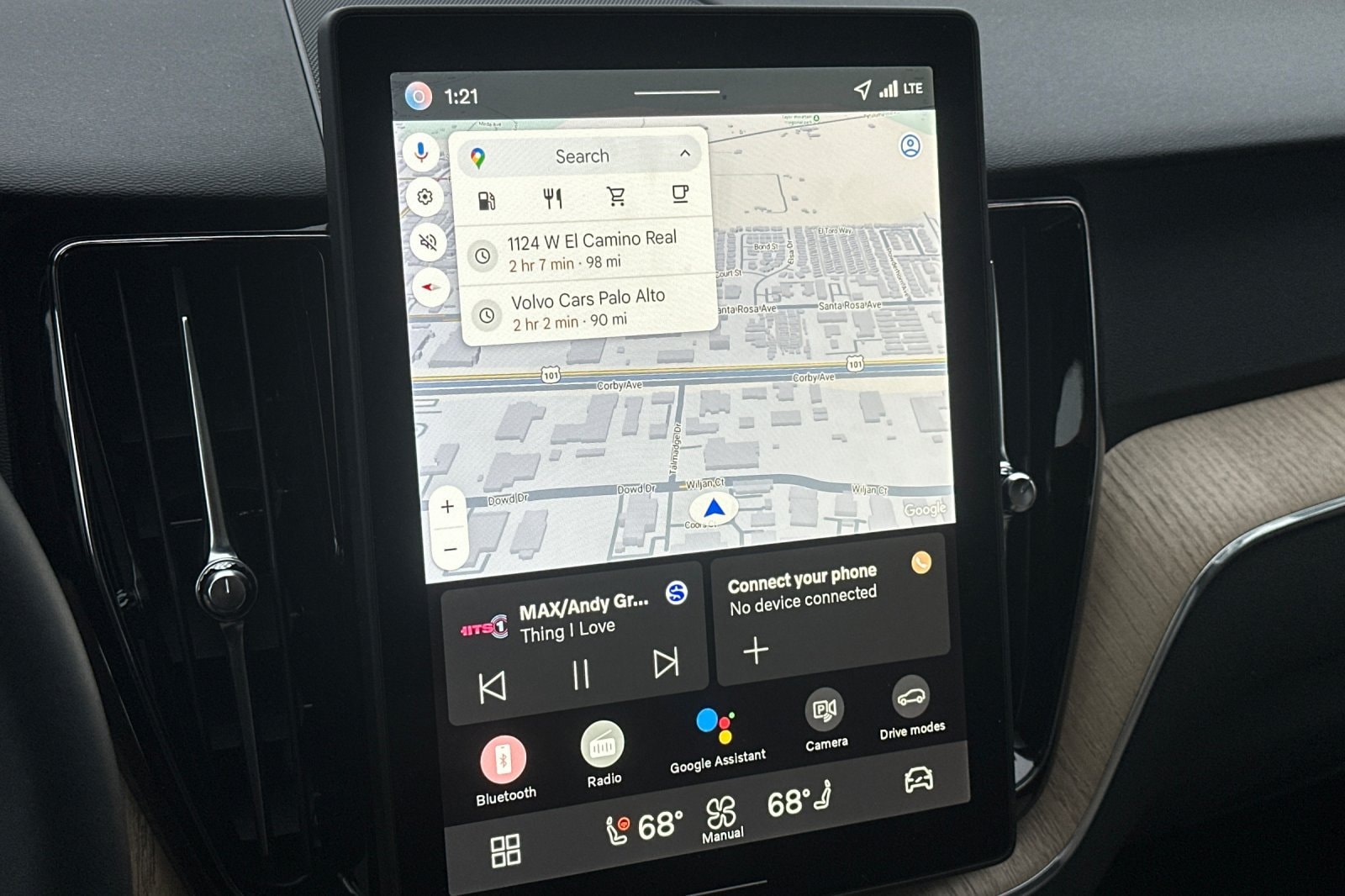2026 Volvo XC60 Plus - Photo 18