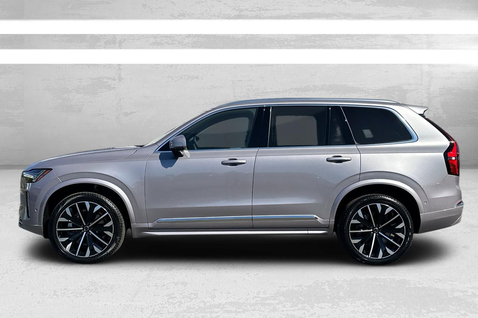 2026 Volvo XC90 Plus - Photo 6