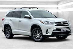 2017 Toyota Highlander XLE V6 SUV