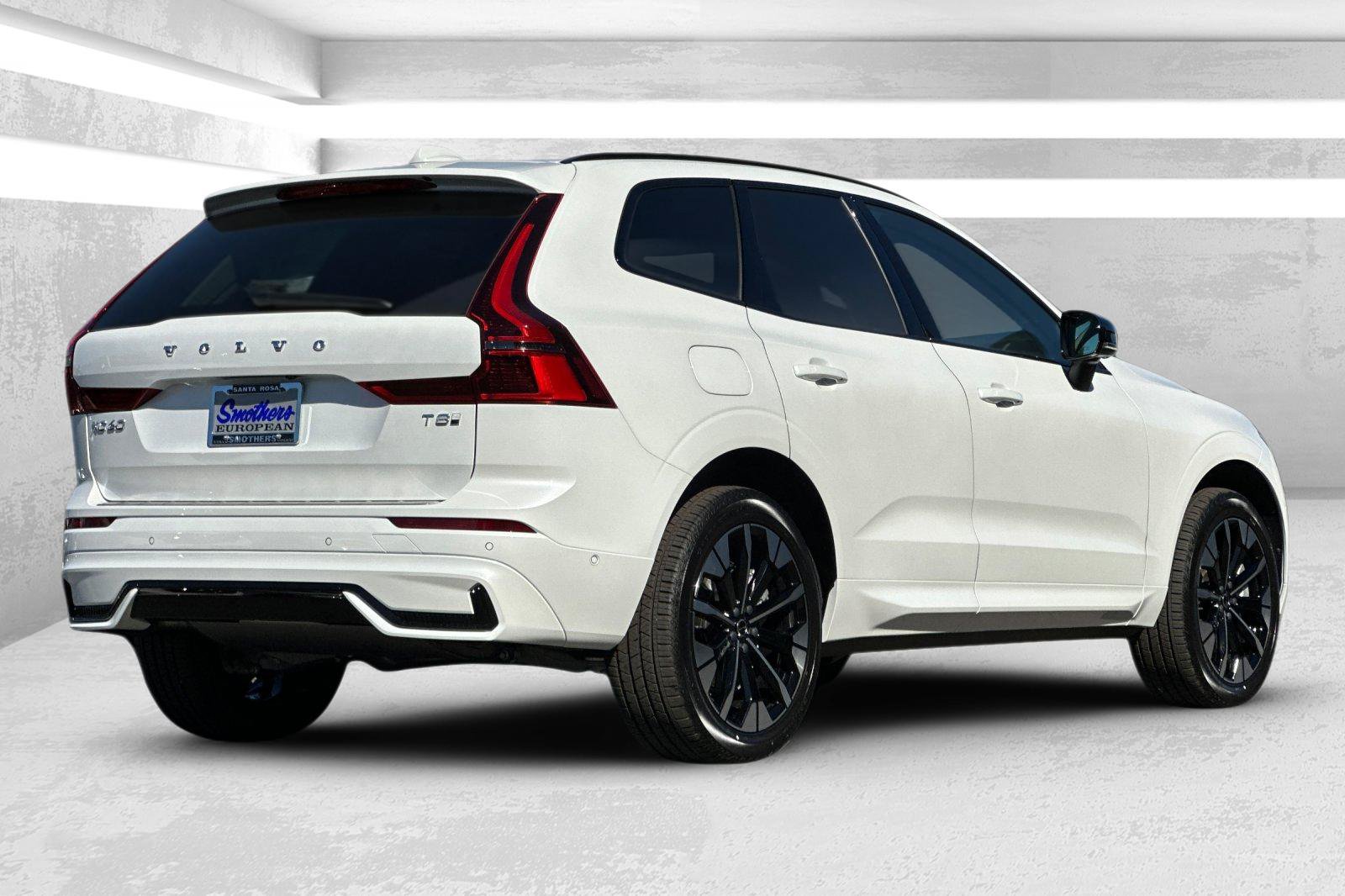 New 2026 Volvo XC60 plug-in hybrid T8 Plus SUV