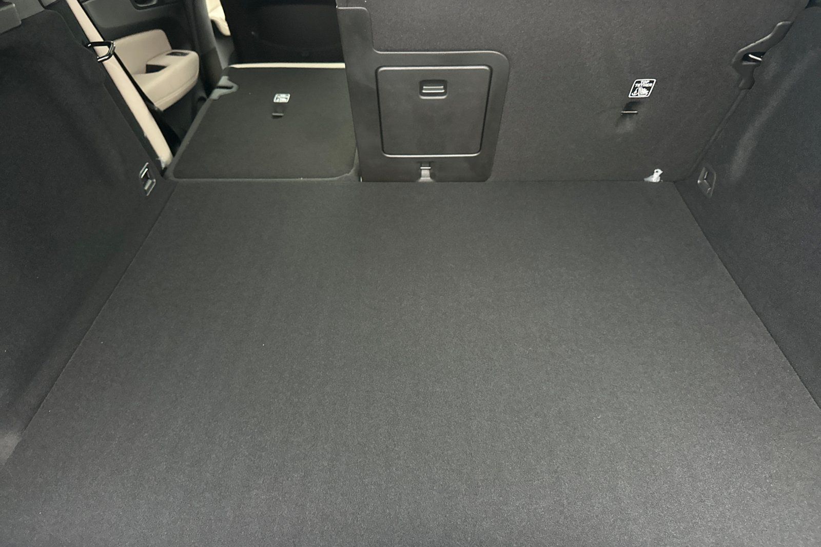 2026 Volvo XC60 Plus - Photo 13